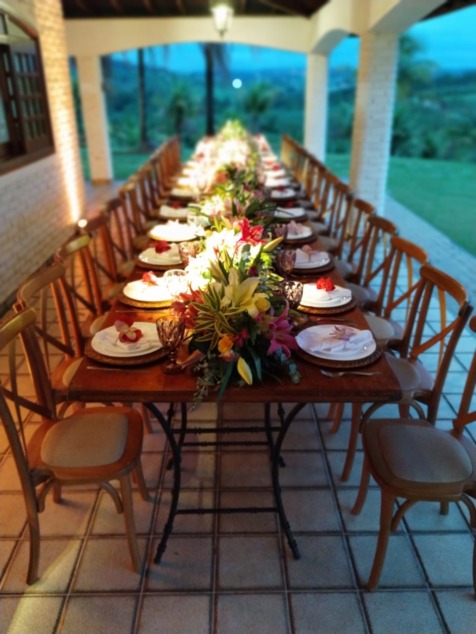 Mesa posta decorada